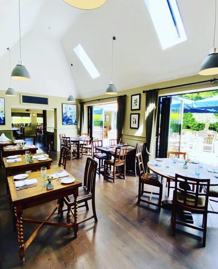 The Bottle & Glass Inn Harpsden Exterior photo